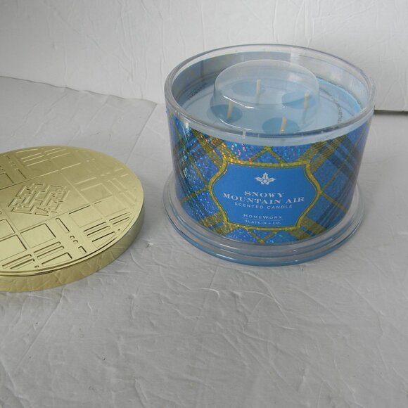 NEW HomeWorx Snowy Mountain Air Scented Candle 18 oz 4 Wick Harry Slatkin - Picture 1 of 3